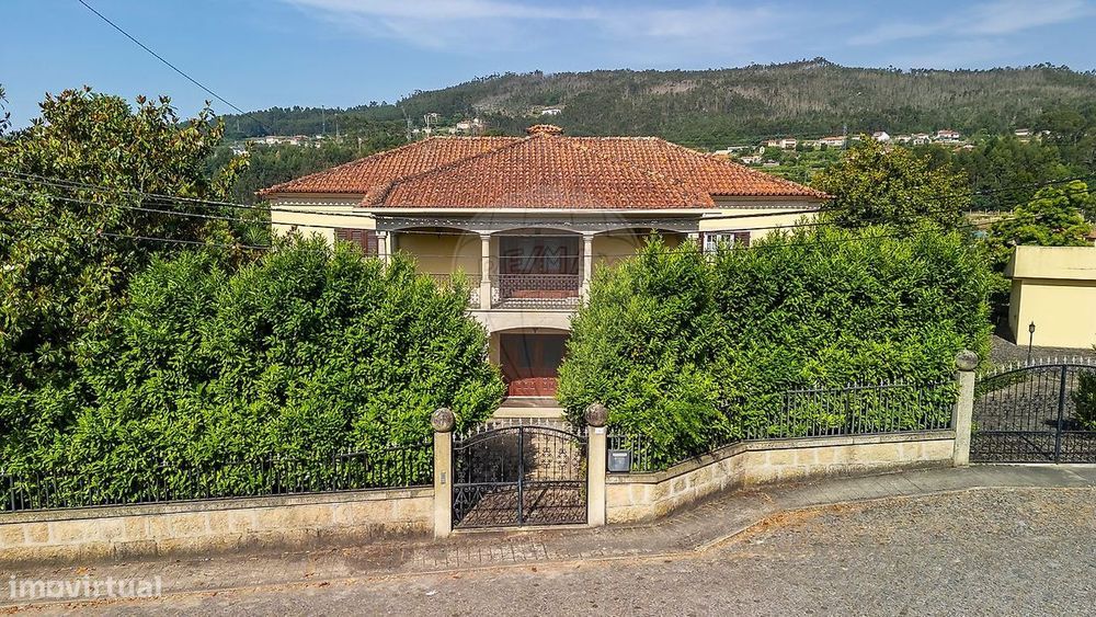 Moradia T6 para venda