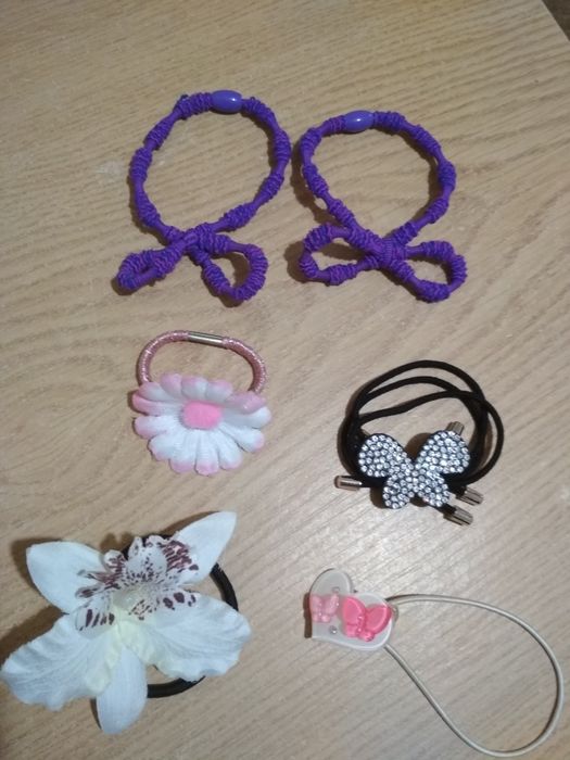 Заколки, резинки, обруч