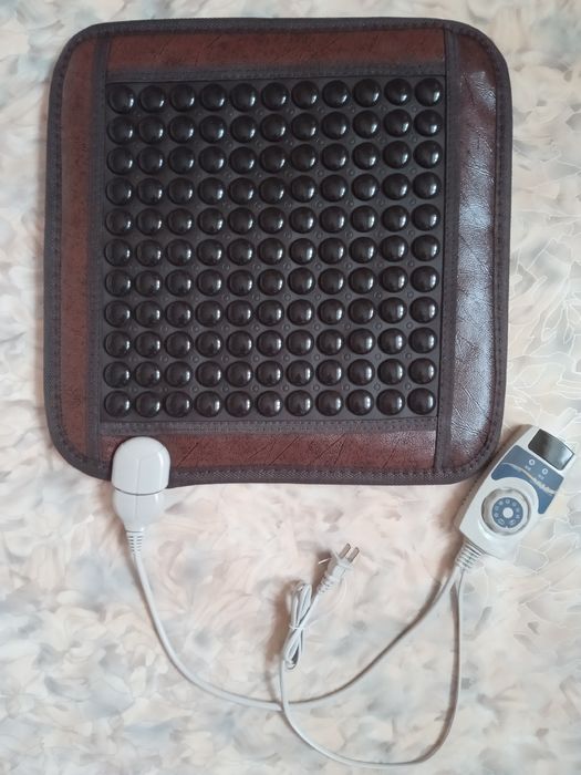 Mata grzejna czarny turmalin nowa