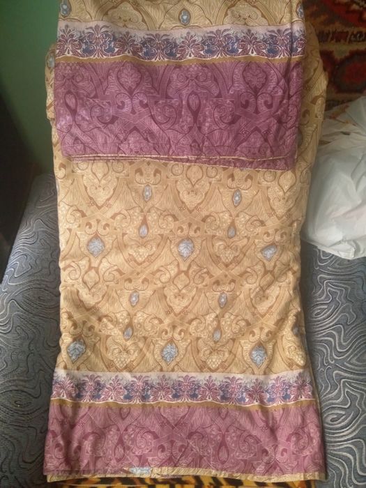 Покривало з наволочками