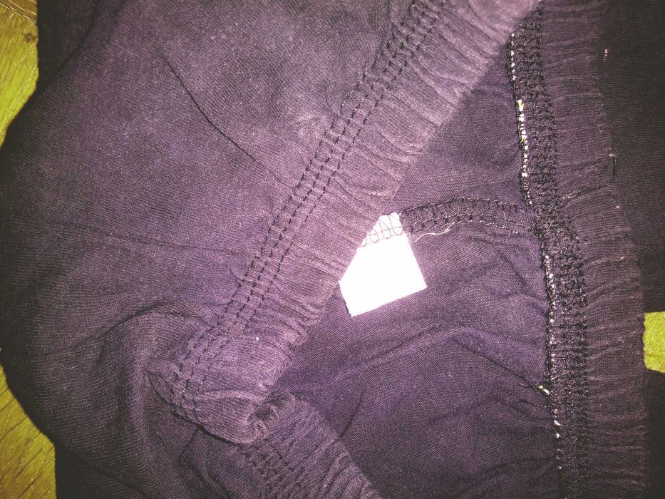 krótkie spodenki czarne na w-f rozm. 128