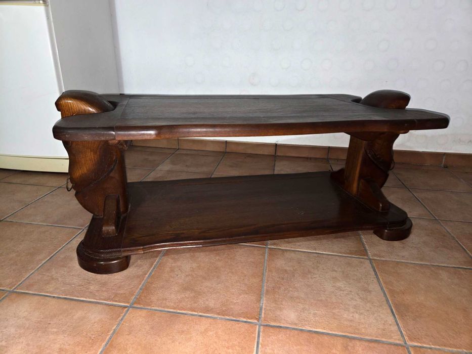 Móvel - Mesa de centro / Mesa de apoio em castanho maciço