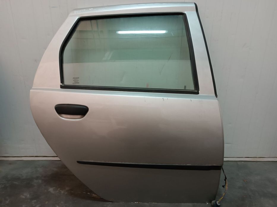PORTA FIAT PUNTO 188 99-04 -TRAS DIREITA / TRAS ESQUERDA