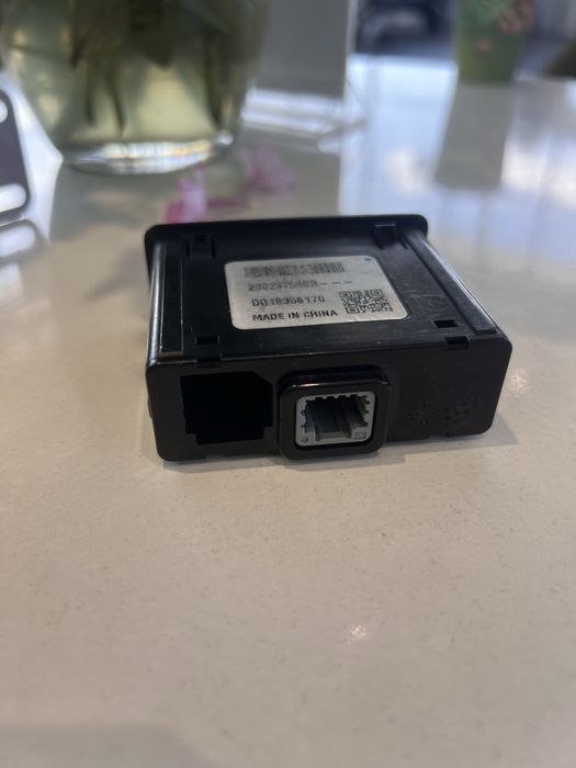 Блок USB розеток Renault 280237850R