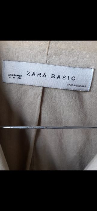 Parka marca Zara