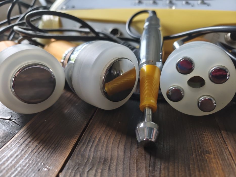 Equipamento de Mesoterapia Não Invasiva / Virtual – 4 Cabeças
