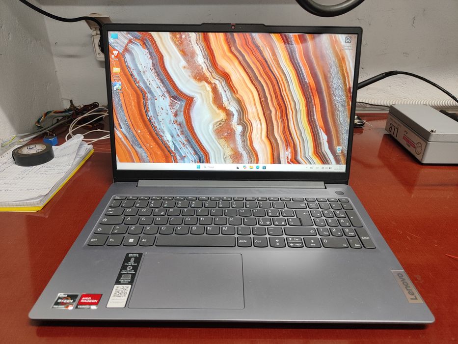 Lenovo IdeaPad Slim 3 15AMN8 * Ryzen 5 7520 * 16Gb Ddr5 * 512Gb Ssd m2