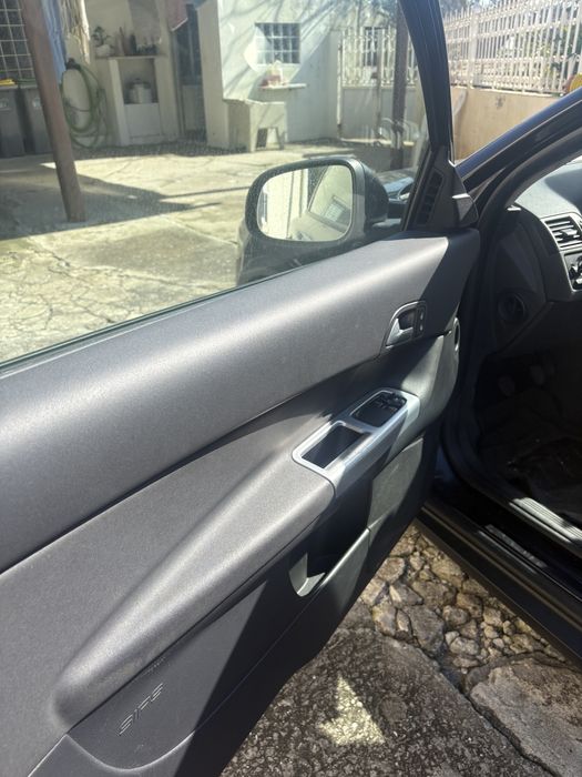 Volvo C30 1.6D 2010, 130.000km, económico e fiável, ótimo estado