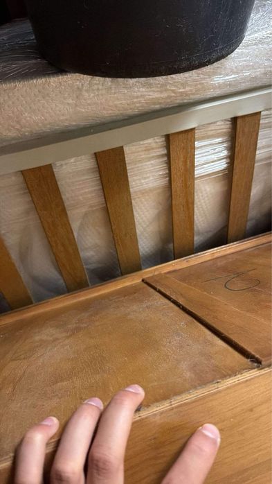 Vendo cama de solteiro com colchao novo, cama com 4 gavetoes embutidos