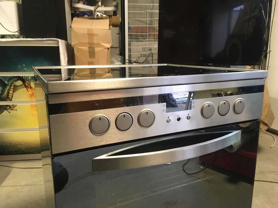 Kuchenka elektryczna Amica srebrna