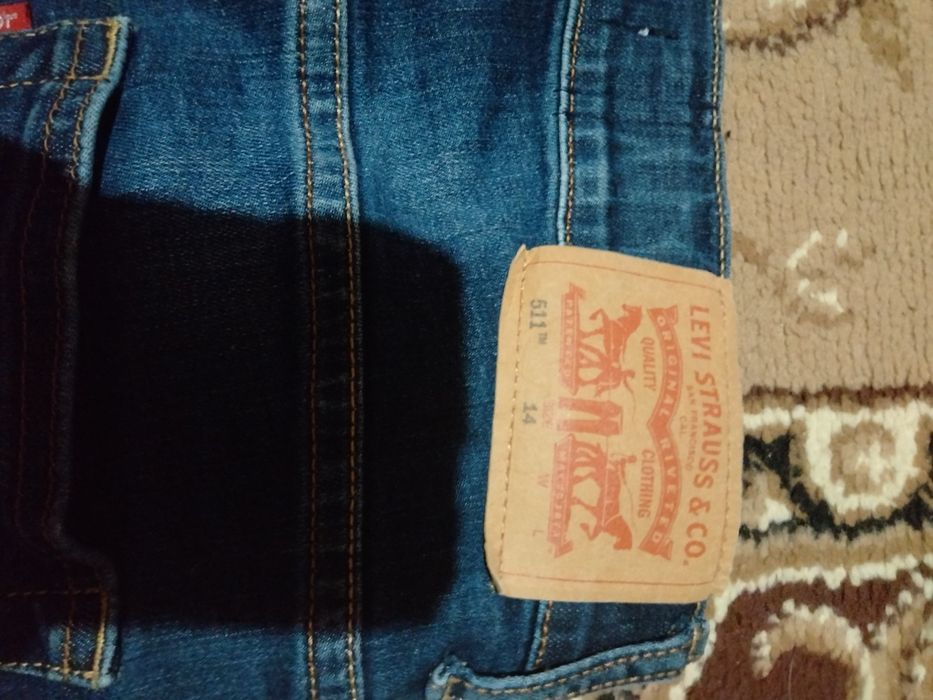Джинси Levis 511
