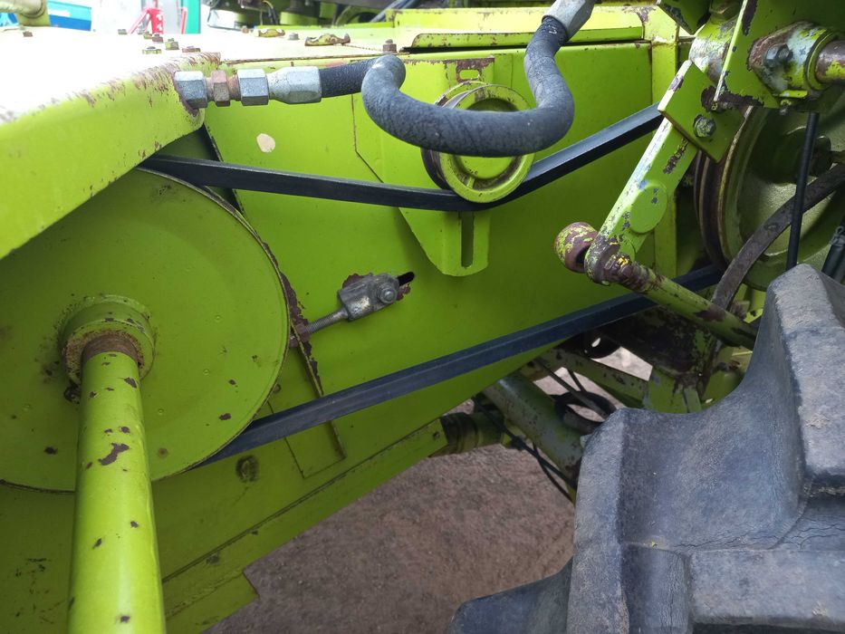 Комбайн Claas Cosmos