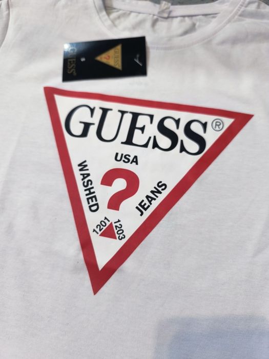 T-shirt damski Guess