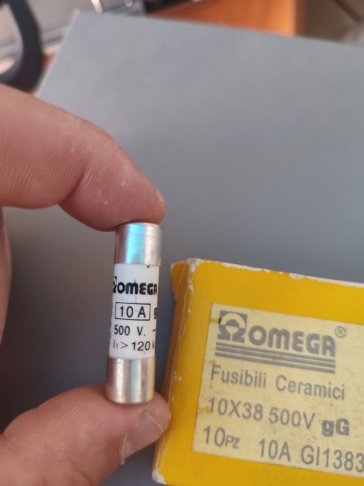 Vendo caixa de Fusíveis Cerâmicos