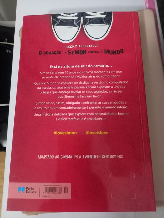 Livro Com Amor,  Simon