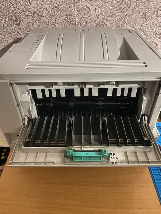 HP Laser Jet P2035 принтер лазерний, принтер для школи