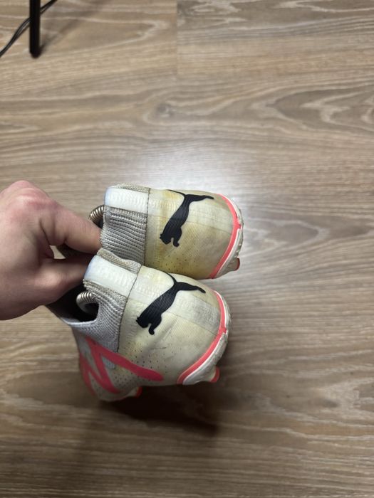 Бутси Puma.