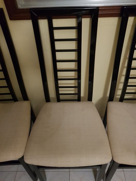 Mesa de sala com 6 cadeiras