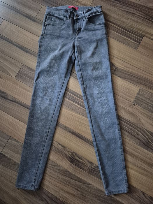 Jeansy Guess 24.