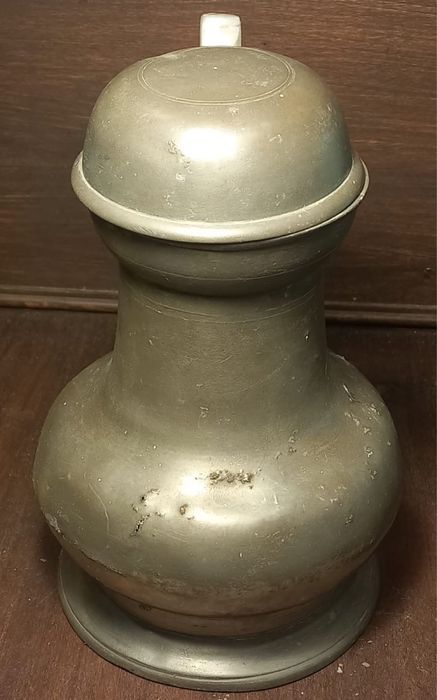 Pichel de estanho do séc. XVII