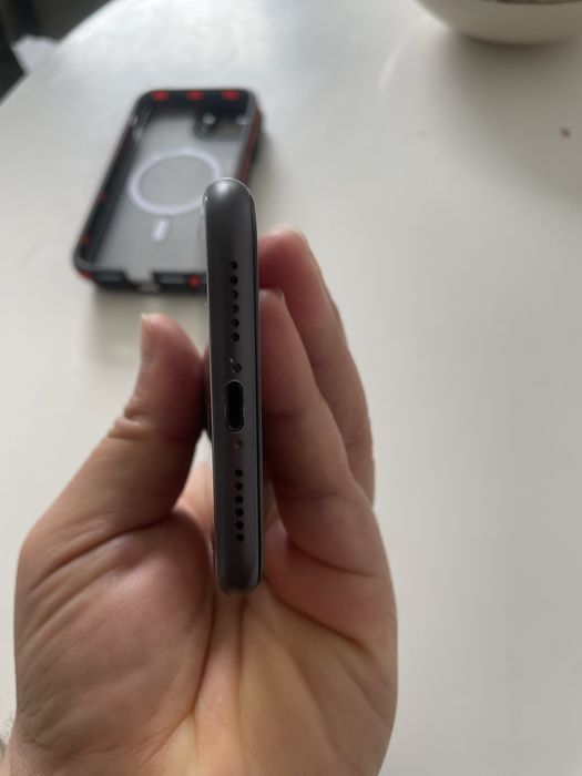 Iphone 11 muito novo