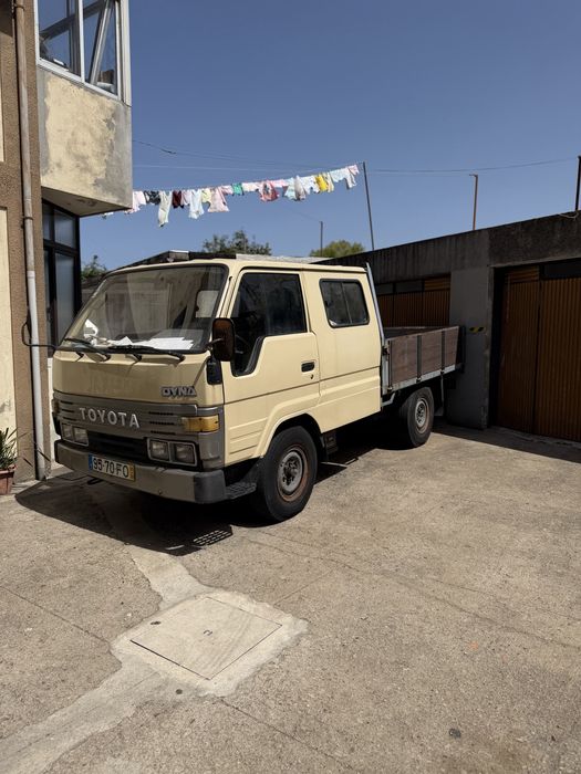 Toyota Dyna 150 7 comercial ligeiros