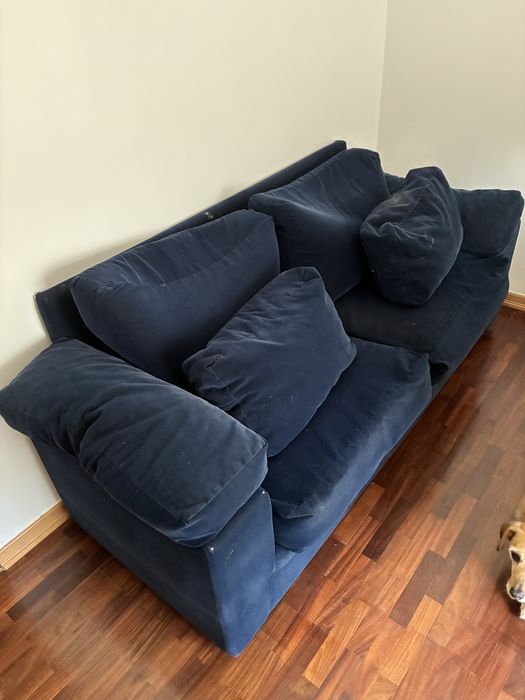 Sofá cama azul usado
