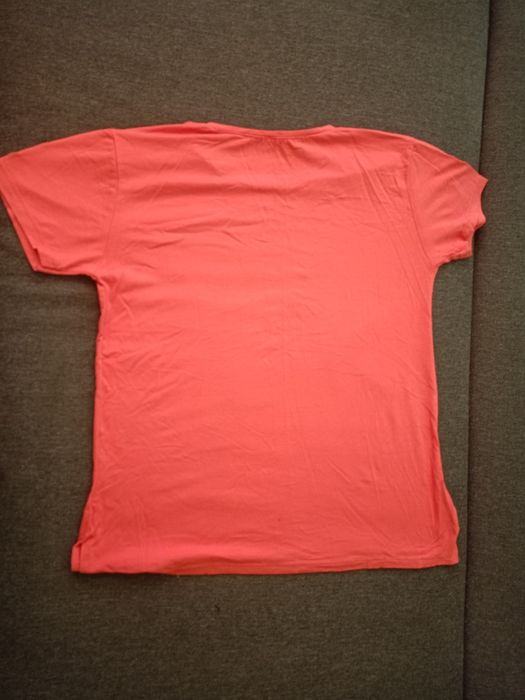 T-shirt różowy z napisem