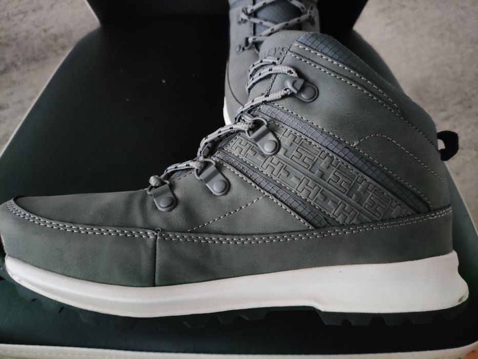 Buty rozmiar 39 .