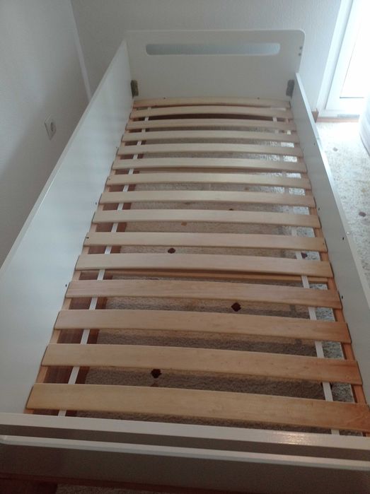 Cama individual de criança (s/ colchão)