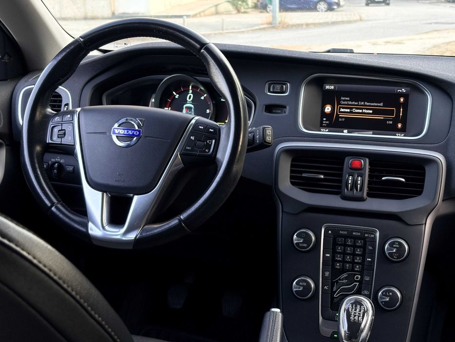 Volvo V40 Cross Country D2 1.6 | Histórico Volvo | Excelente Estado