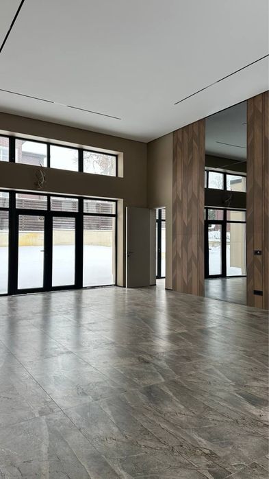 Продаж будинку з ремонтом в закритому КМ в Лісниках, 8 соток, газ