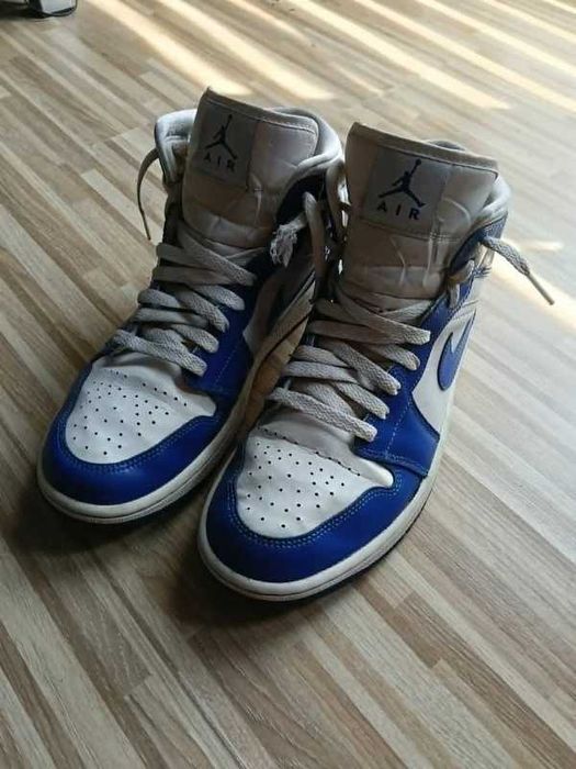 Jordan 1 Mid Kentucky Blue
