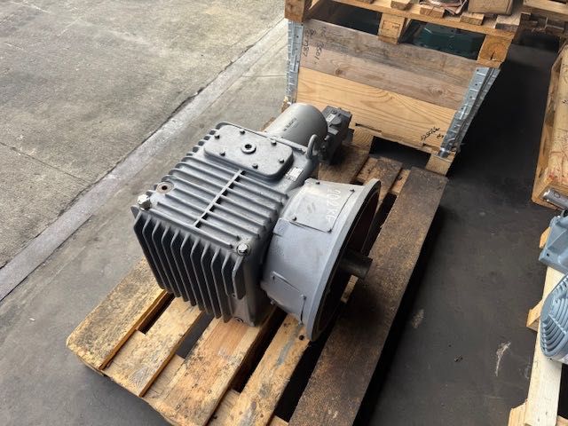 reduktor hydrauliczny do rozdrabniarki odpadów szreddera