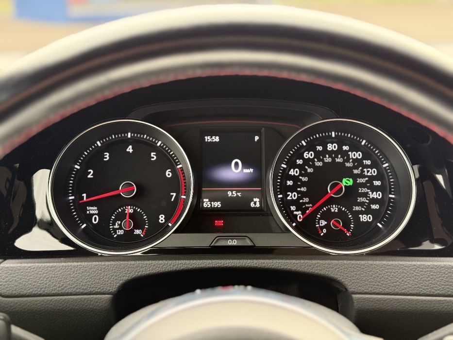 Volkswagen Golf GTI