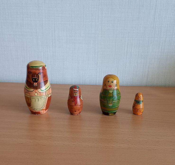 Матрьошки Маша і Ведмідь