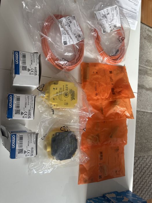 Czujniki przemysłowe SICK / OMRON / TURCK