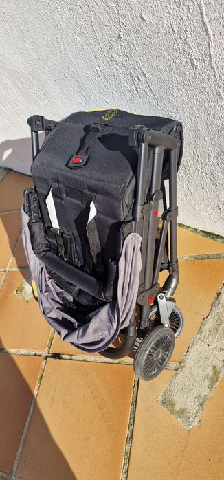 Carrinho passeio compacto 18kg