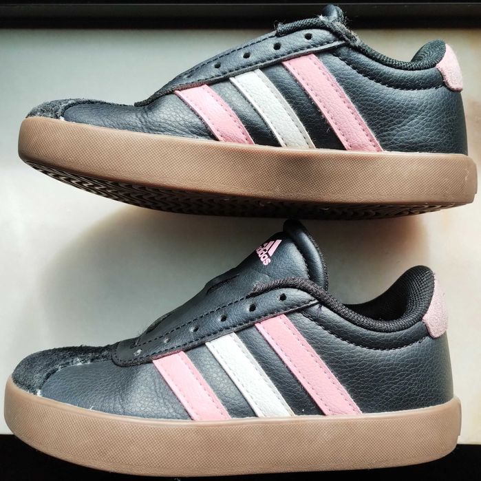 Ténis Adidas 28,5 Criança Preto e Rosa