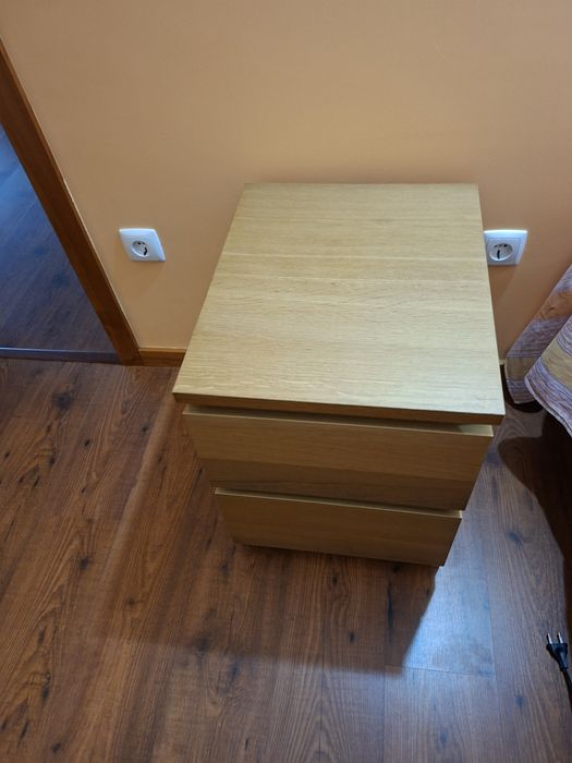 2 Mesas de cabeçeira  IKEA