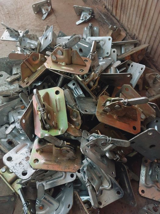 Żabki szalunkowe + klucz