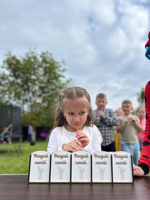 Аніматори Ростові ляльки Піньяти бульбашкове шоу Солодка вата Львів