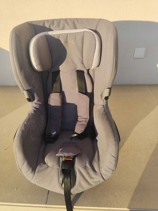 Cadeira Auto Bébé Confort Axiss Rotativa (9-18kg) – Funcional