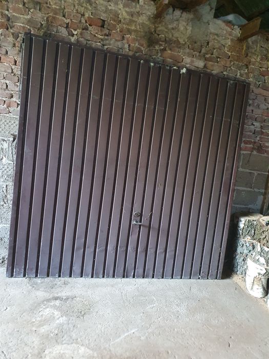 Dzwi garazowe uchylne