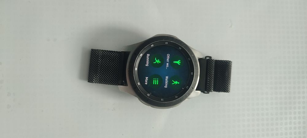 Galaxy Watch 46mmGalaxy Watch 46mm