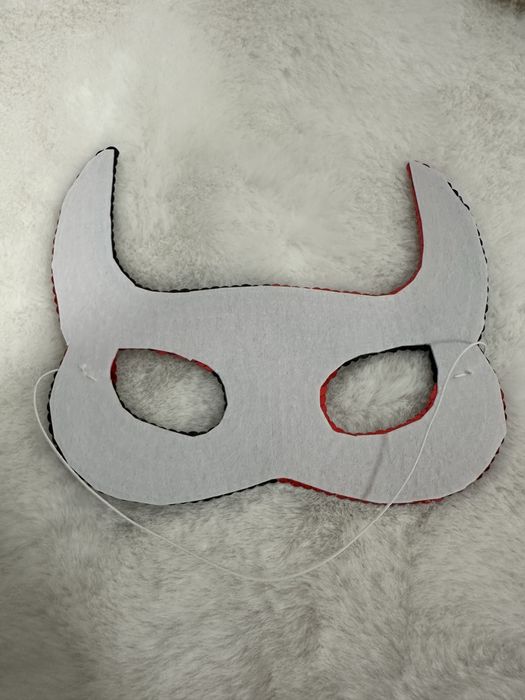 Классная карнавальная маска с блестками чертик, маска на хеллоуин