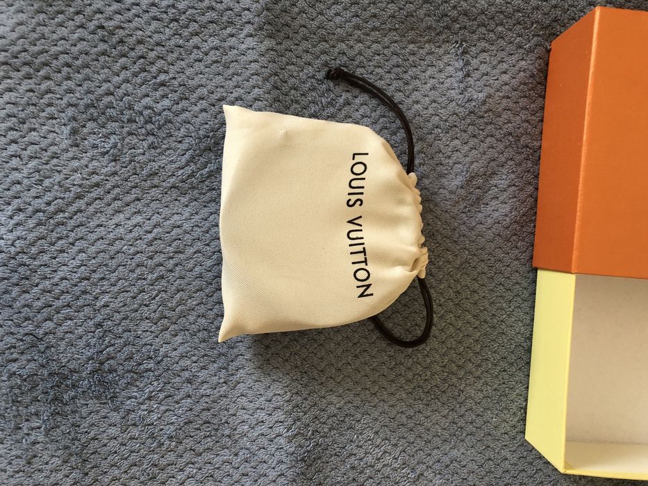 Cinto Louis Vuitton edição em preto