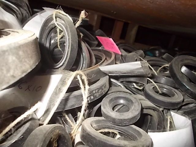 Сальник - манжета з пружинкою Dxdxh   30х40х10 мм.