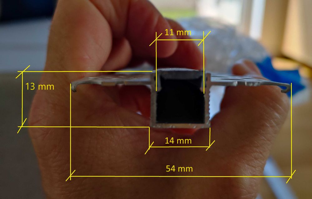 Profil aluminiowy LED do szpachlowania z kloszem dł. 3 mb.