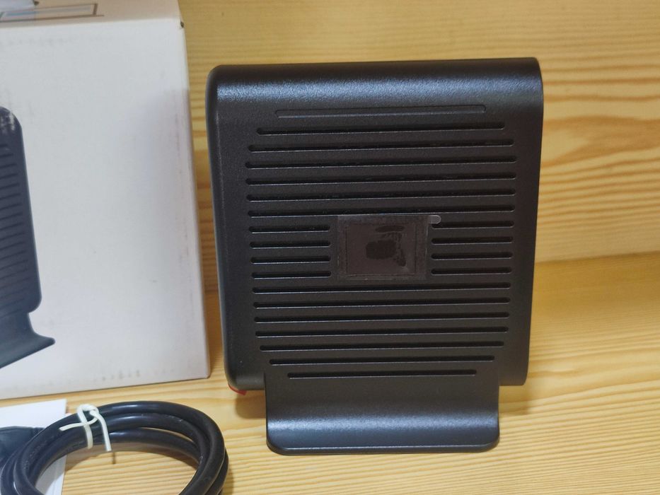 Repetidor Wi-Fi Extender Rede Pode utilizá-lo com adaptadores de Powerline para ter uma ligação Wi-Fi.